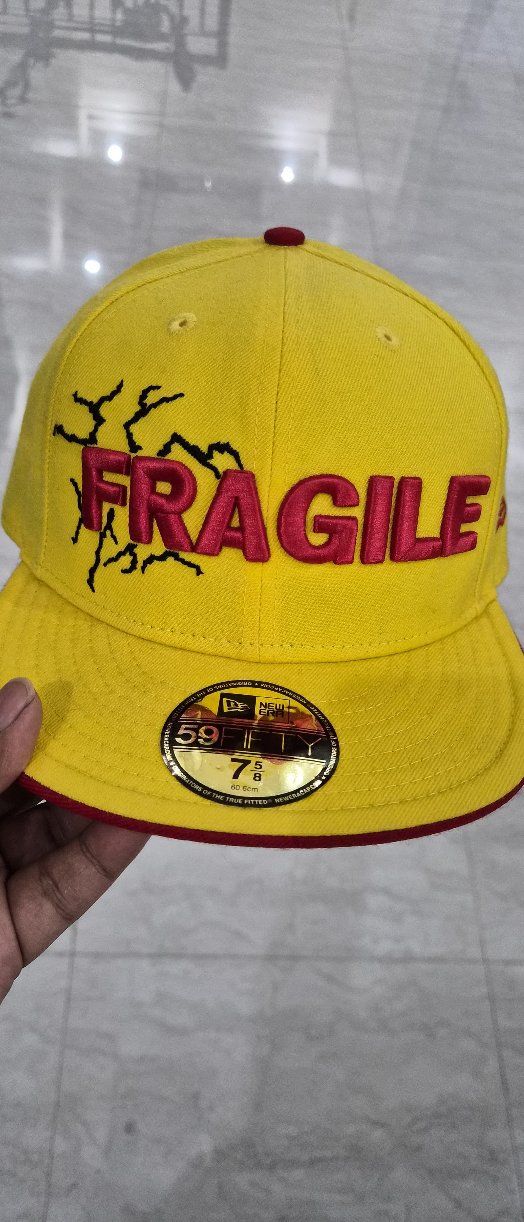 Topi New Era 59FIFTY FRAGILE Fitted Cap Kuning Size 7 5/8